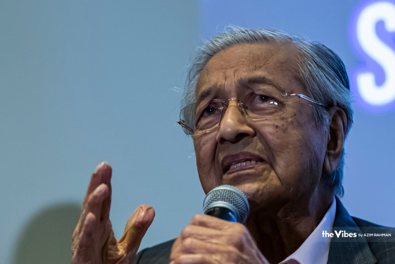 More difficult to investigate those in power than a Tun, says Dr Mahathir