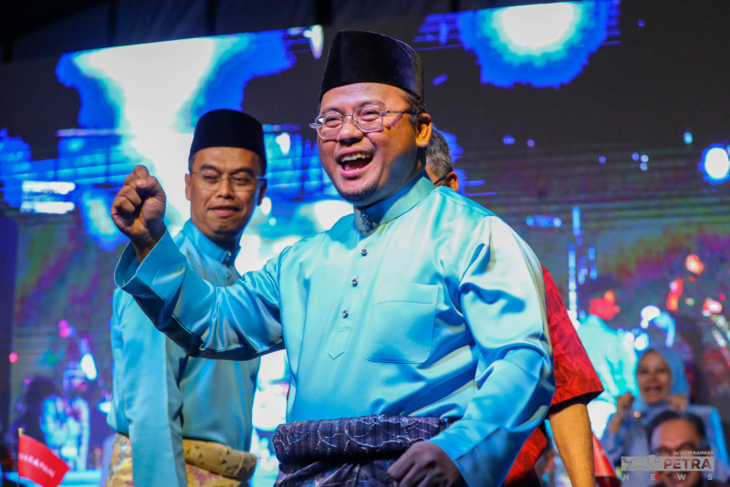 GE15: Azmin humbled as Amirudin secures Gombak win