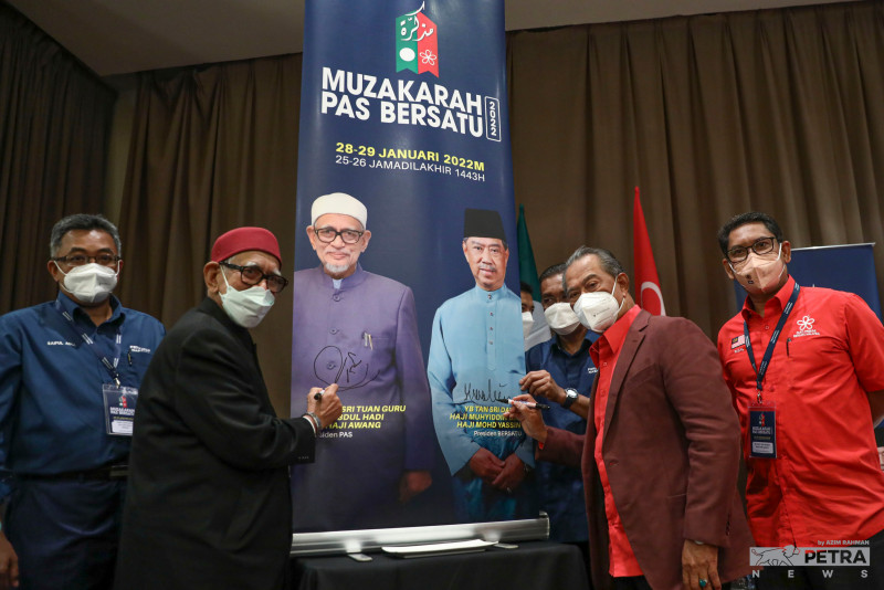 Bersatu, PAS’ support for federal govt ‘conditional’, parties demand backing be respected