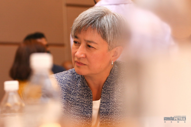 Penny Wong calls for Asean to ‘hold the centre’ in Indo-Pacific