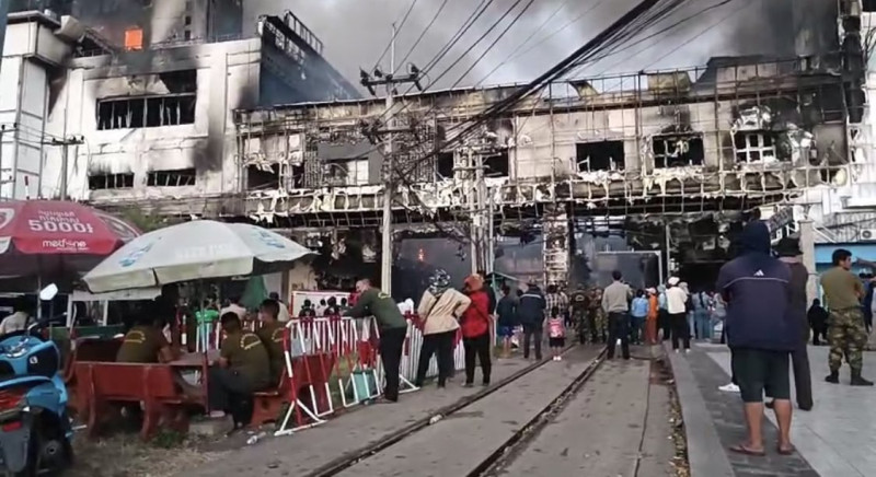 Cambodia hotel-casino blaze kills 10, injures 30