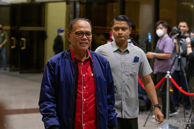 Govt, opposition must work together to develop Pahang: Wan Rosdy