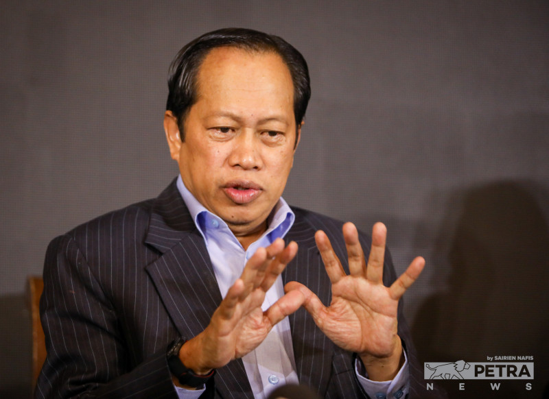BNM reps to discuss falling ringgit with cabinet today: Ahmad Maslan