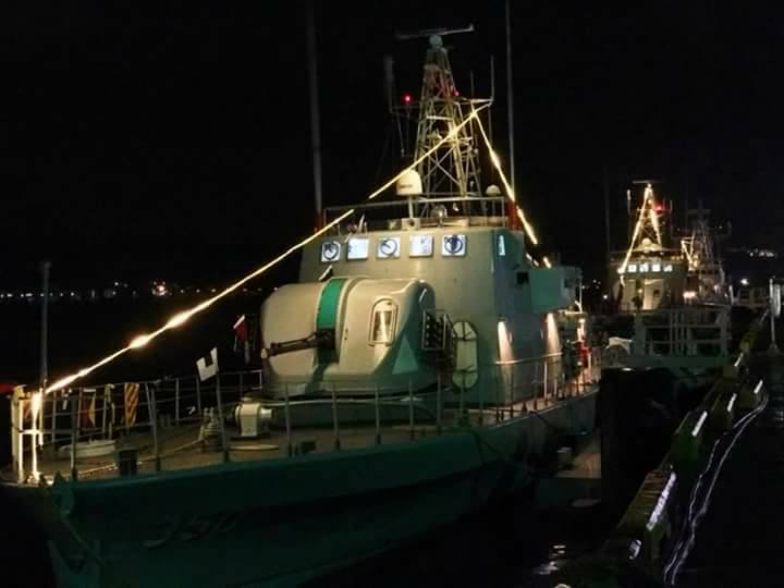 KD Paus pushes Vietnamese fishing boat out to sea