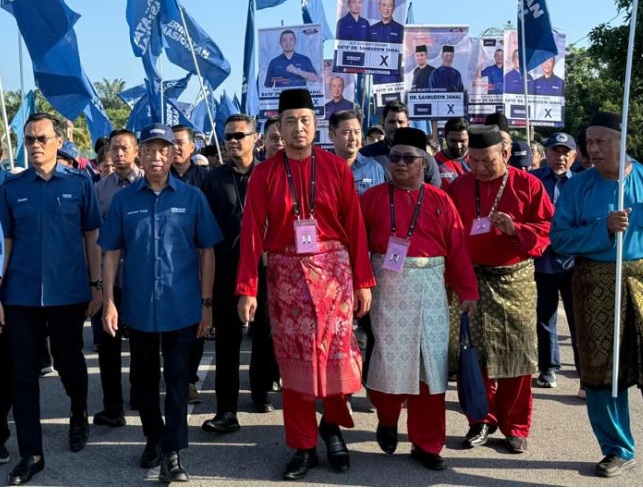 Senior leaders among those who accompanied candidates for nominations