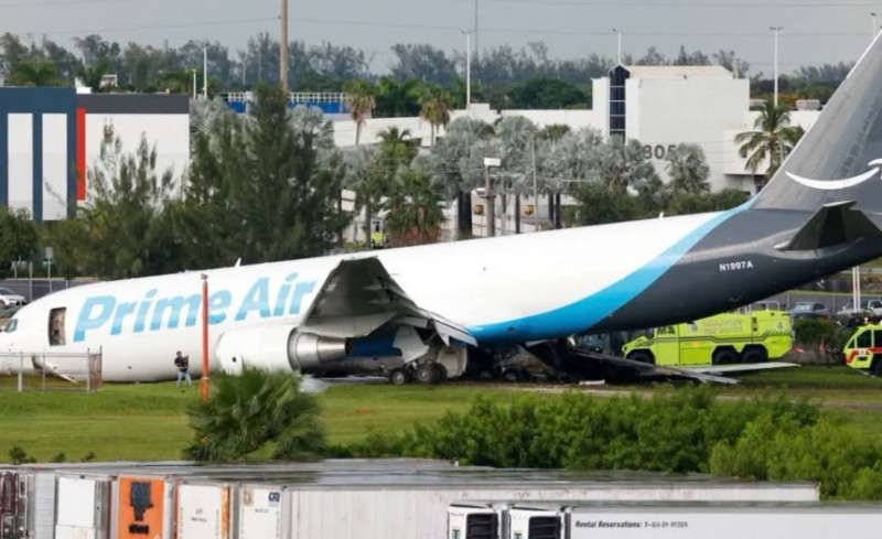 Five dead, five injured as Amazon Air Cargo plane crashes on runway