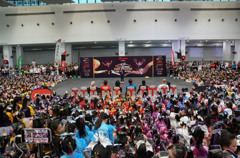 1,400 pupils take part in national cheerleading championship