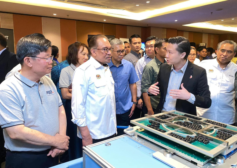 PM: Country needs to strengthen role in the IC ecosystem