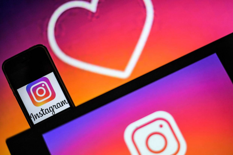 'I selfie, therefore I am': Instagram 10 years on