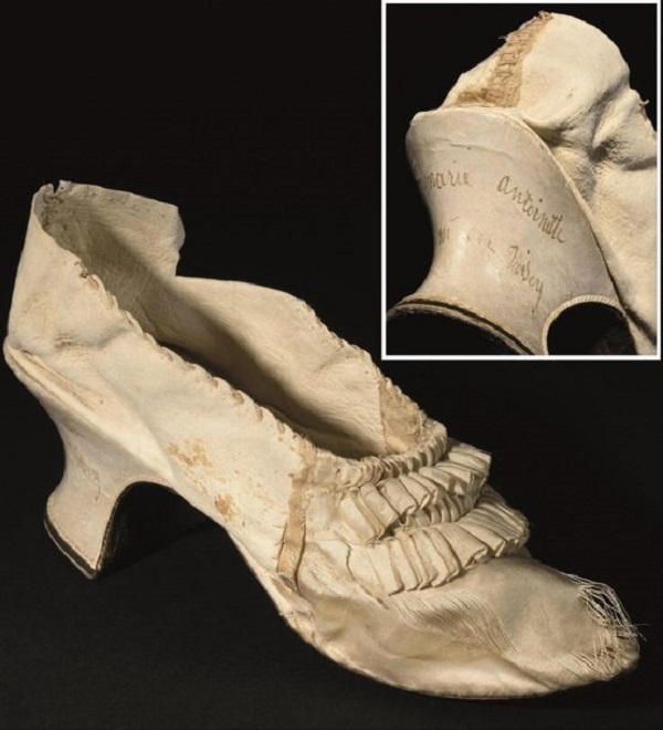 Marie-Antoinette's silk slipper fetches US$50,000