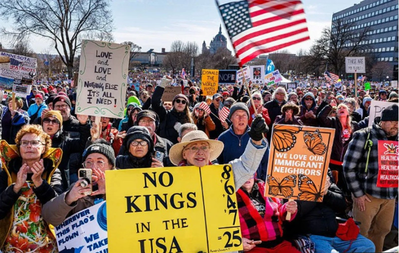 Large crowds rally against Donald Trump in No Kings protest