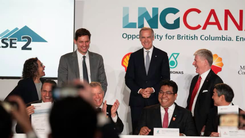 Petronas, partners finalise LNG Canada Phase 2 investment decision