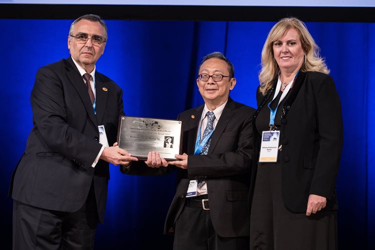 UM scientist wins Merdeka Award for cancer research
