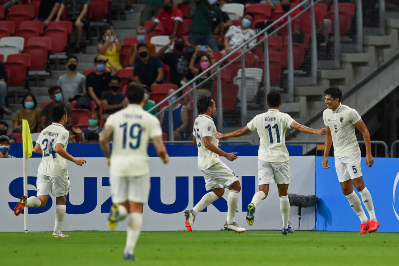 AFF Suzuki Cup: Thailand subdue Singapore 2-0 to top Group A, will meet Group B runners-up in the semis