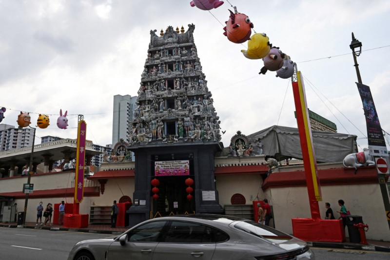 Singapore Hindu temple priest charged in US$1.5 mil gold pawning case
