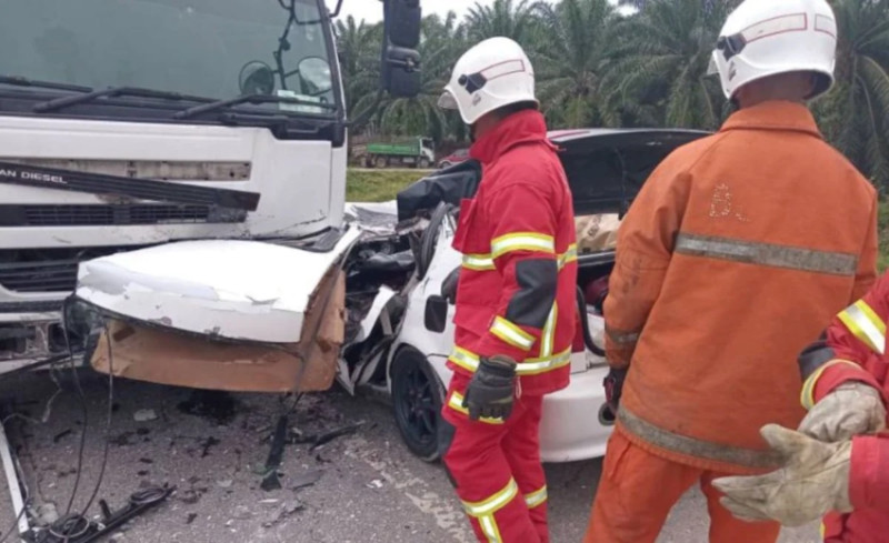 Four, including two children, dead in fatal car-lorry collision in Gua Musang