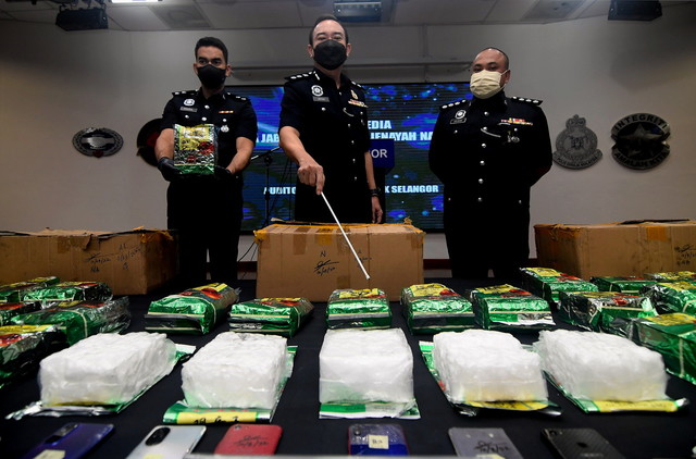 Police nab quartet, seize drugs worth RM1.4 mil in Cheras