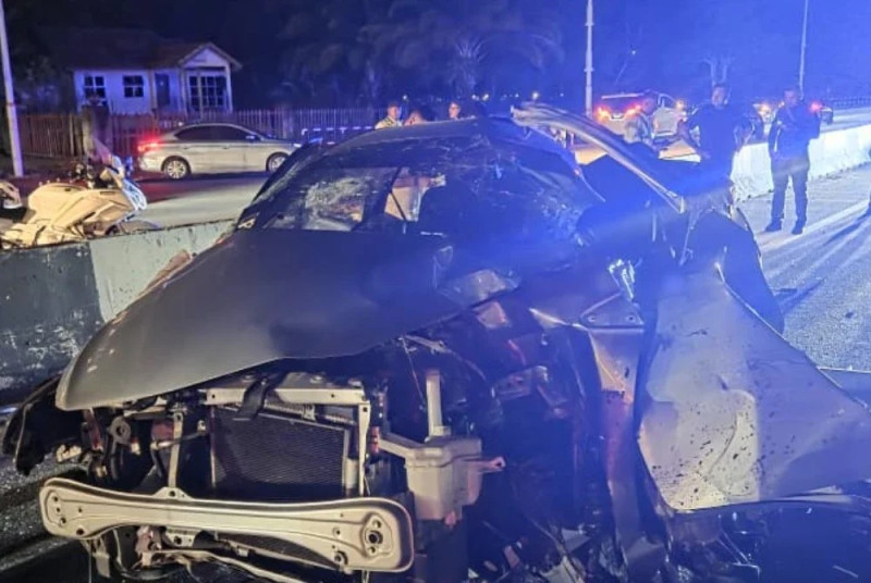 Woman killed, friend critically hurt after Myvi crashes during police operation in Alor Setar