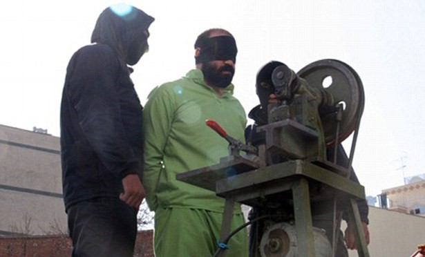 Iran amputates fingers of theft convicts: Amnesty
