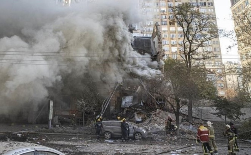 Over 20 people killed in Russian missile attack on Ukrainian city of Sumy