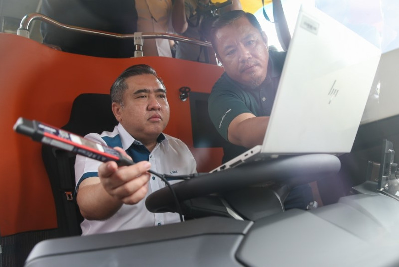 Driver monitoring aims to stop commercial vehicle crashes before they happen