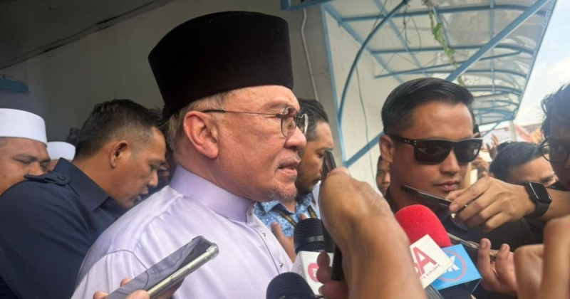 Anwar rejects opposition claims of land handover to Indonesia