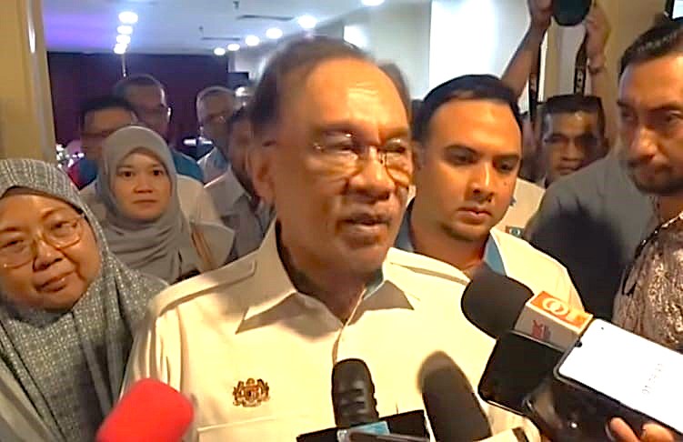 Anwar’s closed-door briefings with PH, BN MPs - a defining moment for unity government