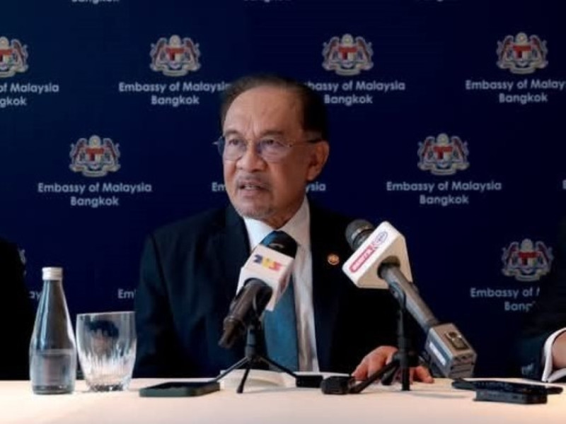 US political commentator exposes his ignorance in saying Southeast Asia “has no money” –  Anwar
