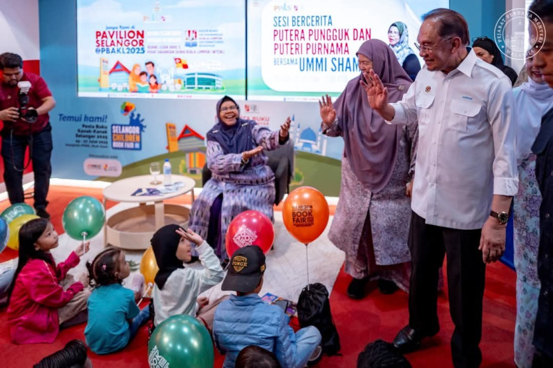 Teachers welcome book vouchers as boost to classroom learning and student support
