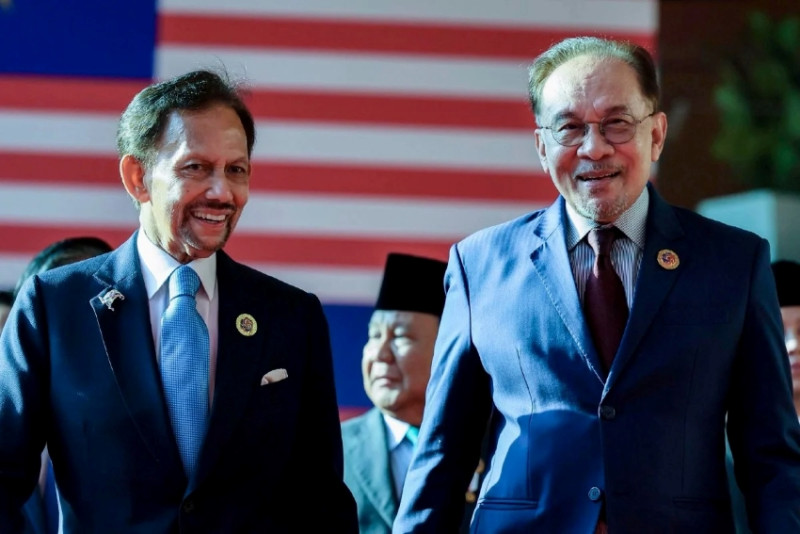 Anwar extends birthday greetings to Sultan of Brunei