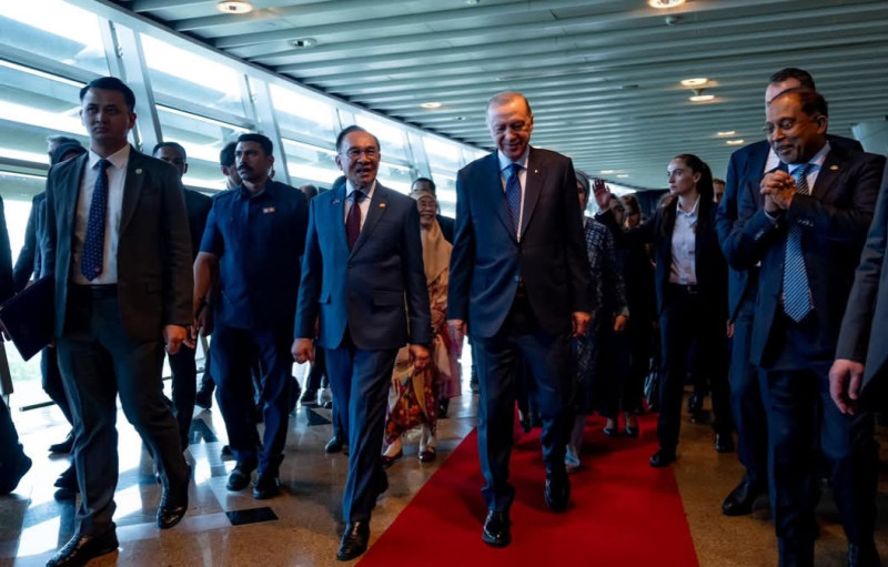 Anwar - Erdogan convene bilateral talks 