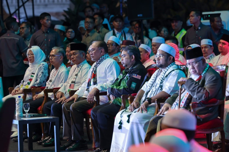 Malaysia declines full endorsement of Gaza peace plan, skips Egypt Summit