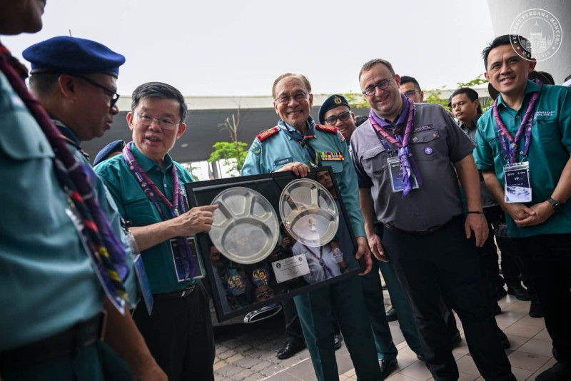 Anwar warns Malaysians: Reject racial, religious division to protect unity