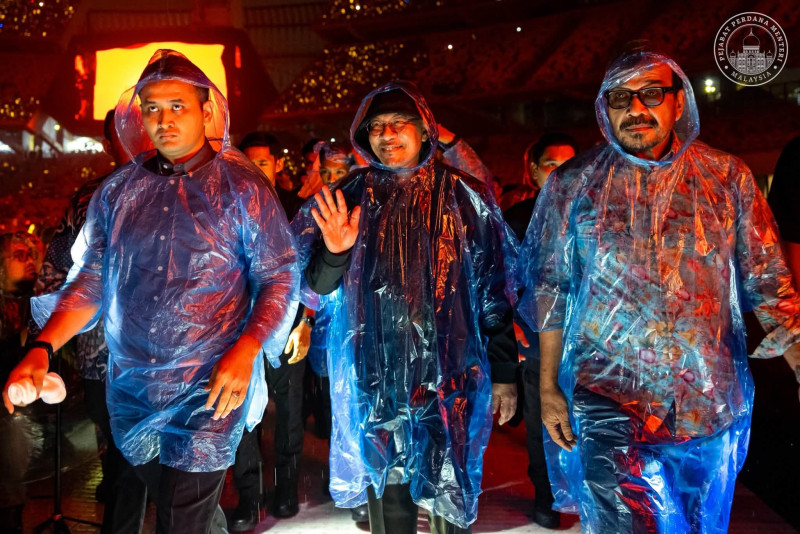  Anwar calls for stronger efforts to keep Malaysia’s cultural heritage alive