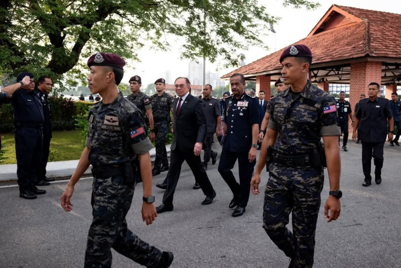 Anwar Ibrahim hails PDRM as pillars of national peace and prosperity