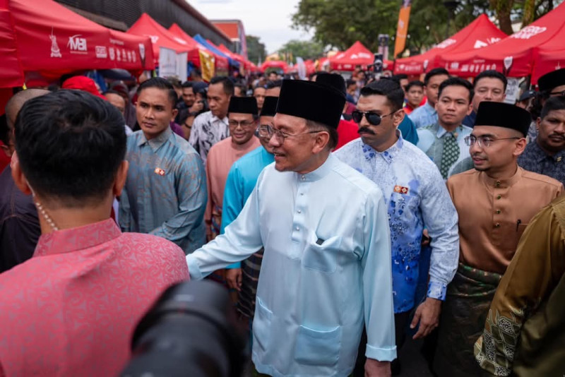 PM: Community leaders must help clarify government policies, achievements