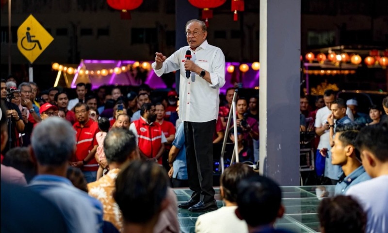 PRN Johor: Federal allies turn electoral rivals as Anwar and Zahid court votes