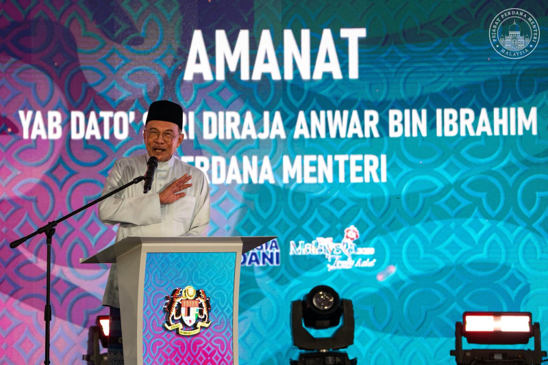 Anwar defends tough anti-corruption drive, signals openness to closer engagement with PAS