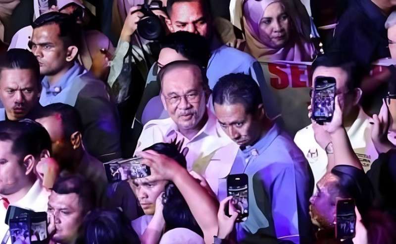 Workers the driving force behind a greater Malaysia - Anwar
