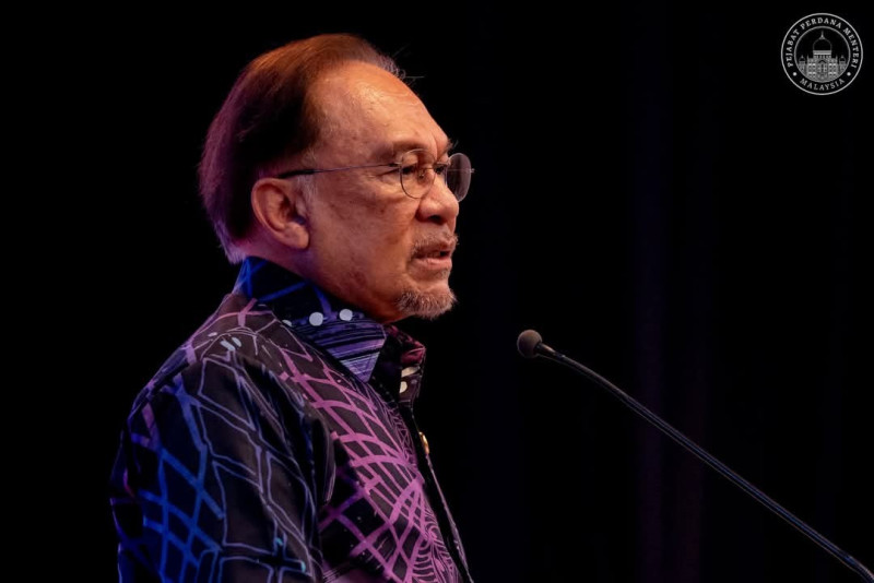 Anwar defends RM100 SARA payout: ‘Don’t dismiss what matters to the poor’