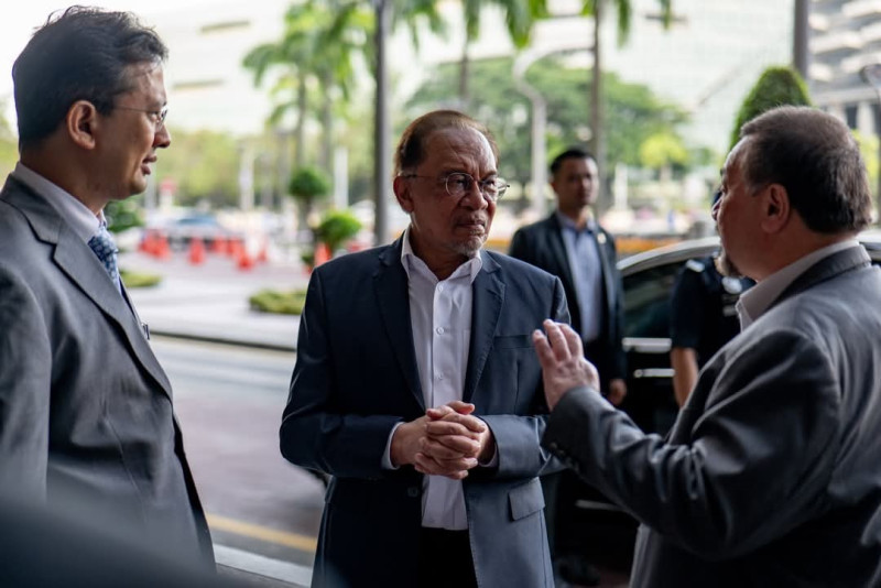 Anwar to seek for Myanmar ceasefire extension, flood mitigation deal in Bangkok