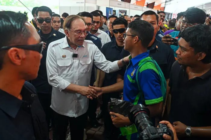 Anwar pushes youth empowerment, education reform with RM5 million MYC boost