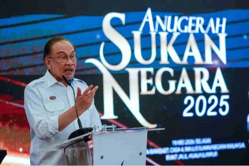 Anwar vows no cuts to sports funding as athlete welfare made national priority
