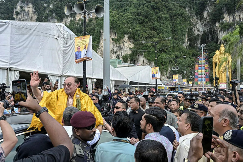 Anwar extends Thaipusam greetings as Penang highlights festival’s role in unity, tourism and education