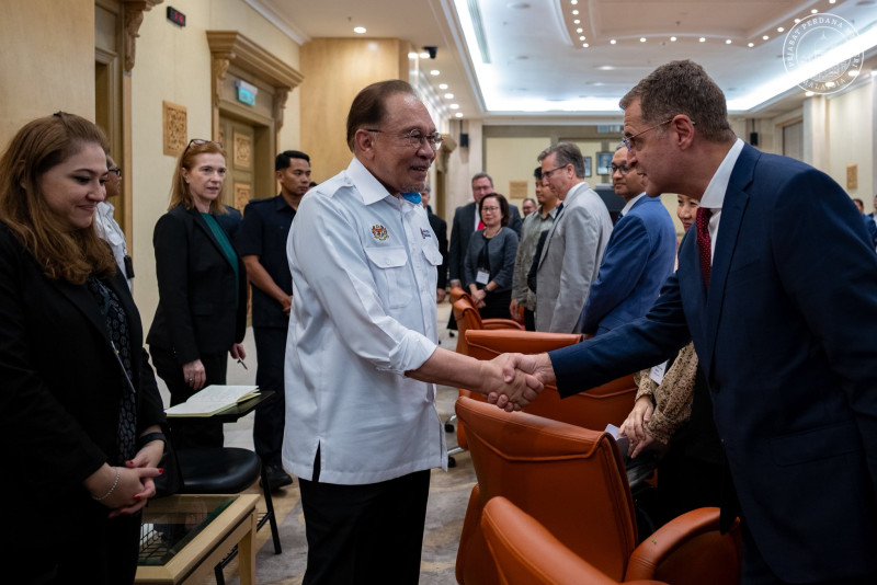 Nation courts US investment as Anwar moves ahead with economic reforms amid uncertainty
