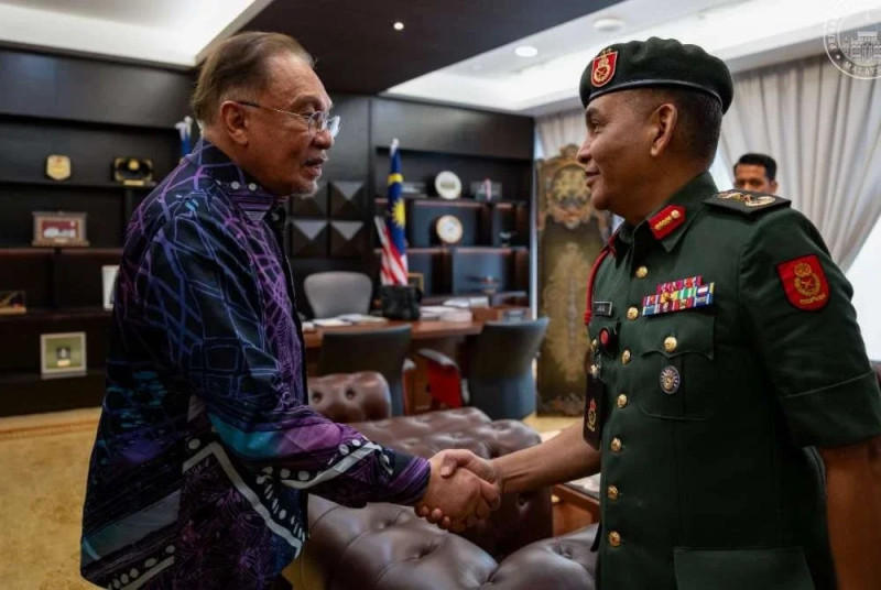 Anwar reiterates zero tolerance for corruption and misconduct in Malaysian Armed Forces