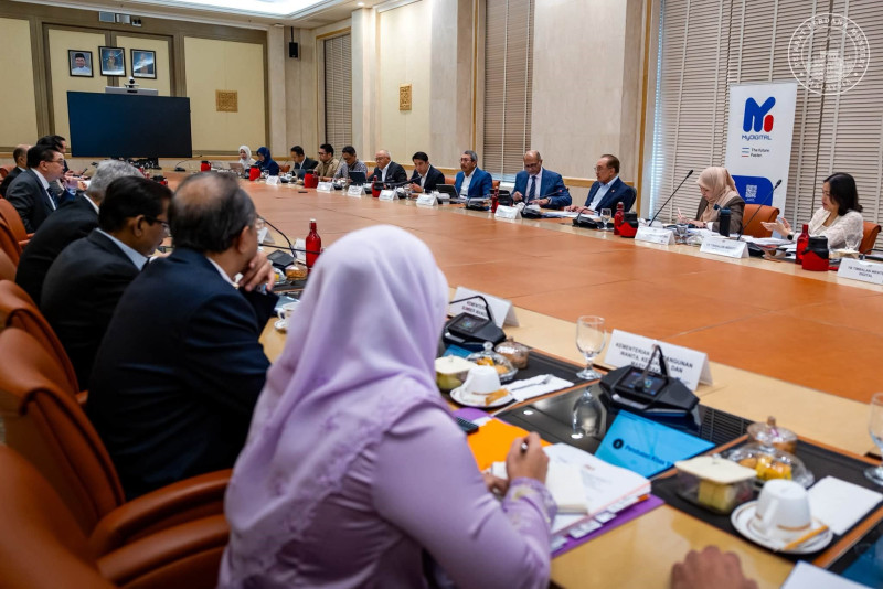 Anwar vows fairer digital economy for local businesses amid platform concerns