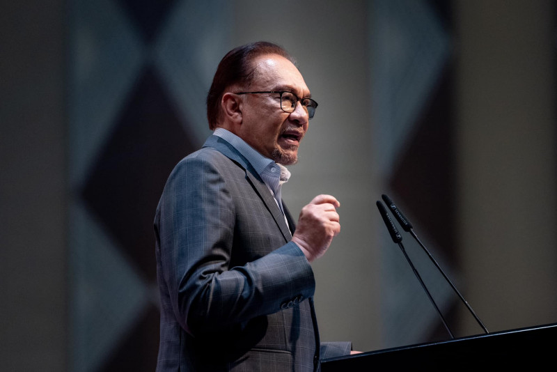 Anwar first to have digital ID in Malaysia
