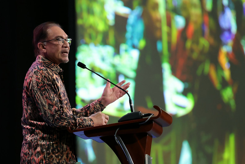 Anwar announces RM1 bil additional allocation to upgrade S’wak, Sabah border infra