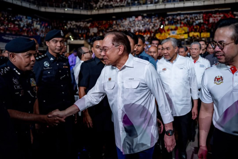Workers hold the power to shape government and leadership, says Anwar